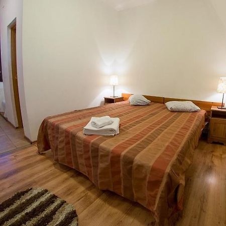 Hotel Floarea Soarelui Cheia  Exteriér fotografie