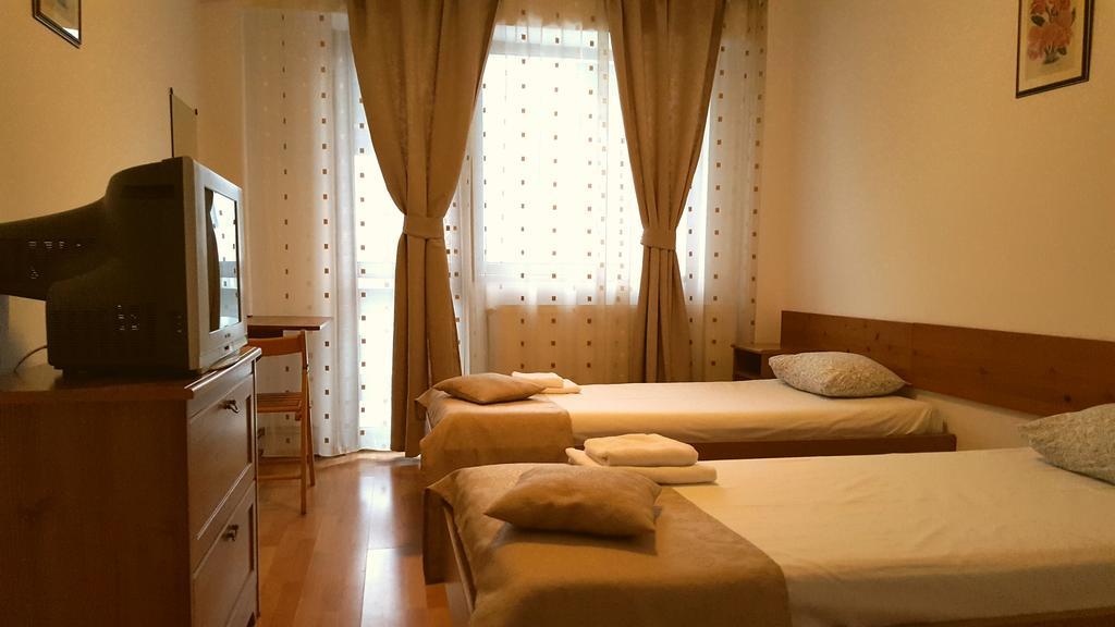 Hotel Floarea Soarelui Cheia  Exteriér fotografie