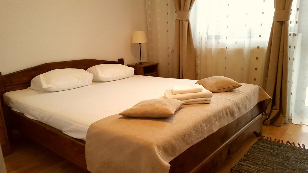 Hotel Floarea Soarelui Cheia  Exteriér fotografie